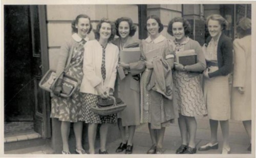 Student teachers circa 1942 wfka taranaki street kindergarten training school audrey newton photo collection